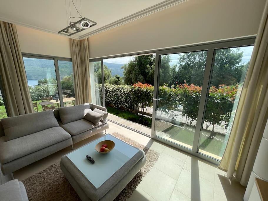 Acacia Hill Apartments Herceg Novi Exteriör bild